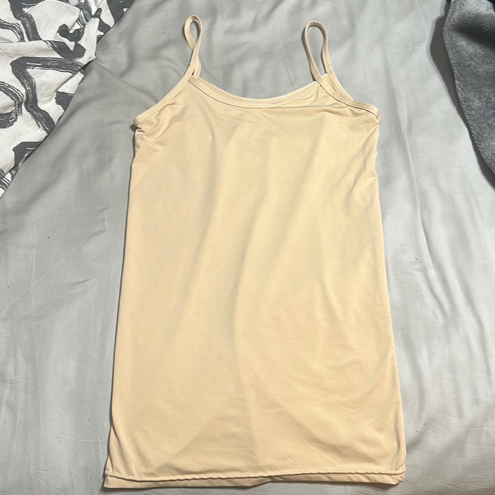 Just trying to clear out my closet, hardly worn,was brand new when gifted to me.